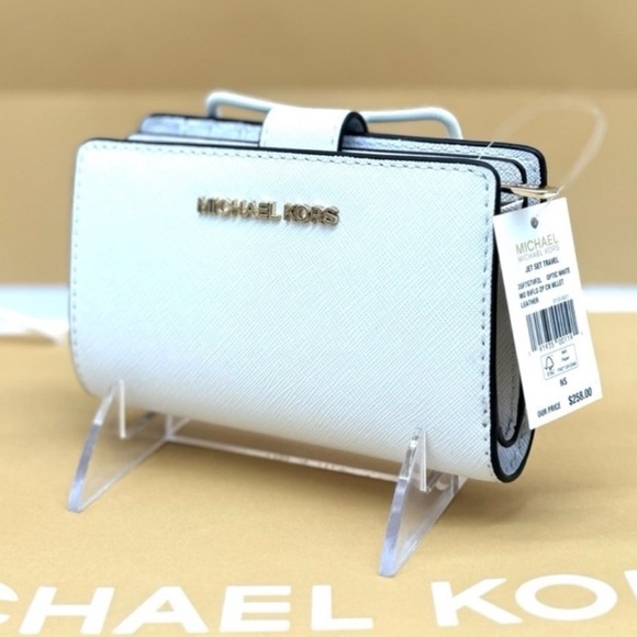 Michael Kors Medium Bifold Zip Chain Wallet Optic White - Picture 2 of 7